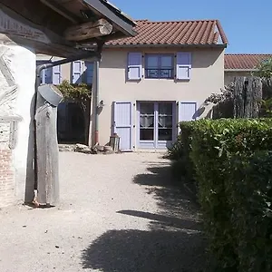  Gasthuis Du Roy D'amont Plaine De L'ain Parking Et Local Velo