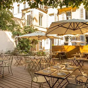 https://montgrand.fr-provencehotel.com